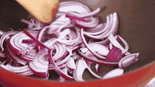 猫能能蛋糕吗(分享猫咪不能吃的食物)