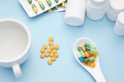 小狗呕吐怎么解决(详解常见的4大原因)