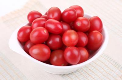 狗狗再馋也不能喂（狗狗能吃多少个圣女果）