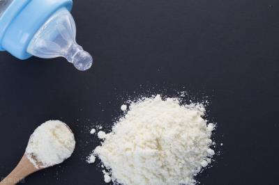 小猫眼里面分泌物多怎么回事（猫咪眼睛有分泌物怎么回事）