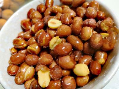 狗狗可以吃花生吗(你知道狗狗不能吃哪些食物吗)