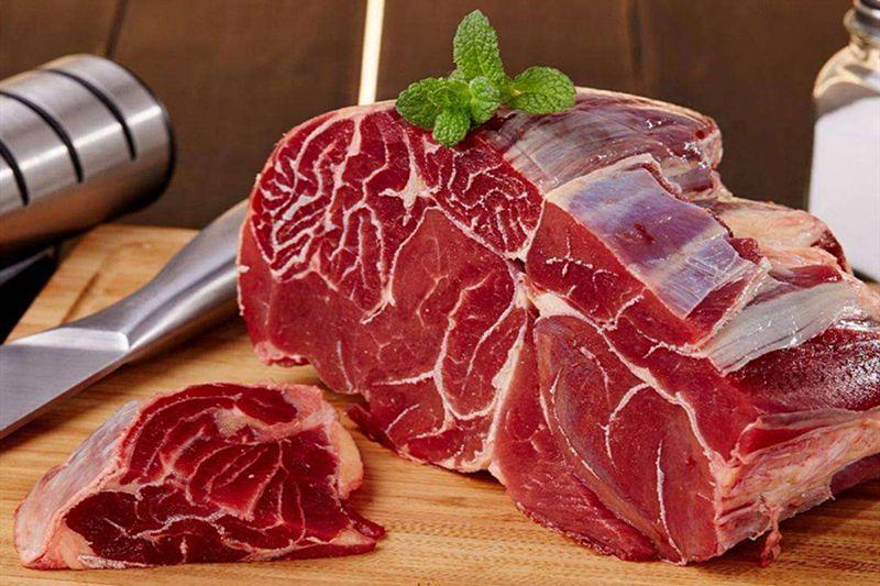 拉布拉多猎犬喜欢吃什么（分享拉布拉多喜欢吃的6种食物）